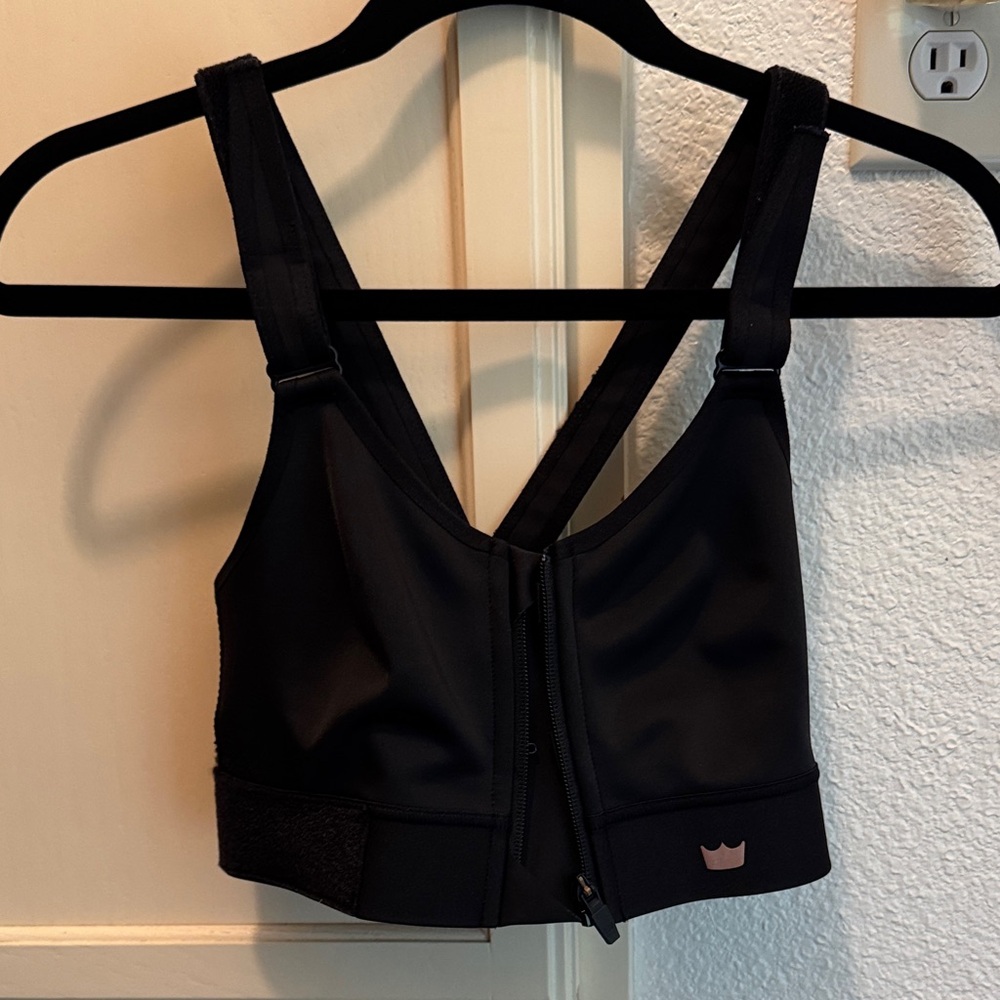 SHEFIT Black Cross-Back Sports Bra